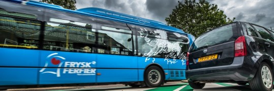 Groene_bus_auto_blokhuisplein1